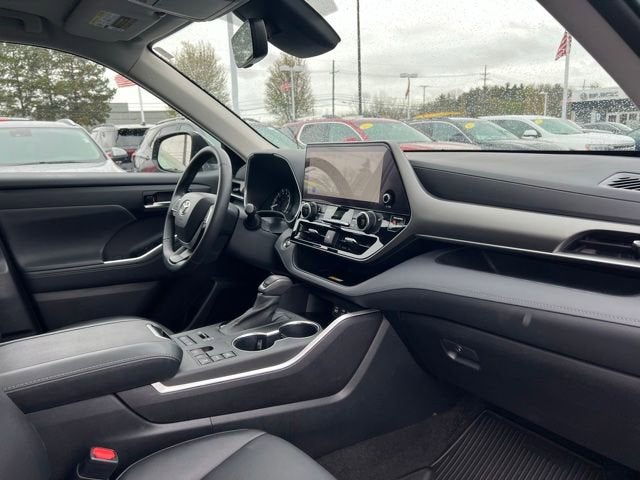 2023 Toyota Highlander L