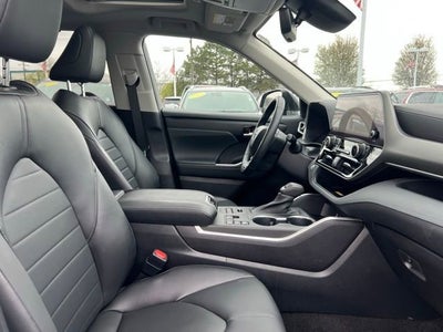 2023 Toyota Highlander L
