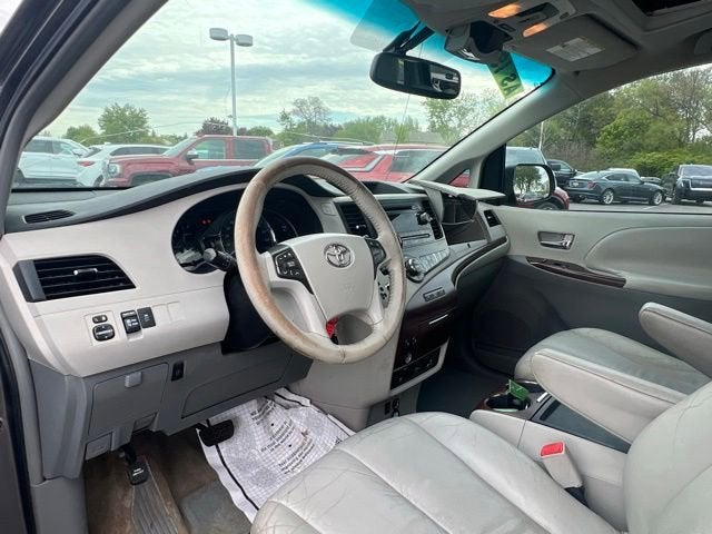 2011 Toyota Sienna XLE AAS