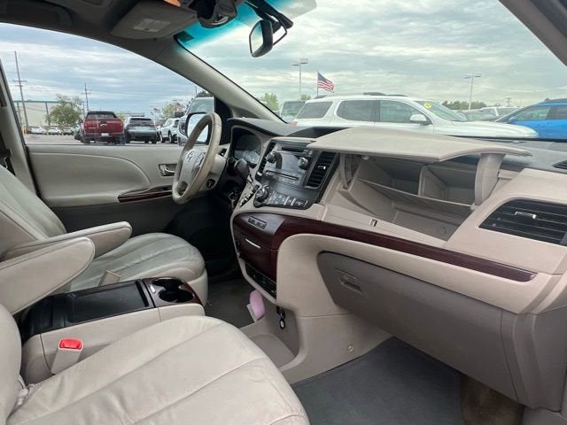 2011 Toyota Sienna XLE AAS