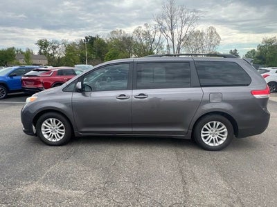 2011 Toyota Sienna XLE AAS