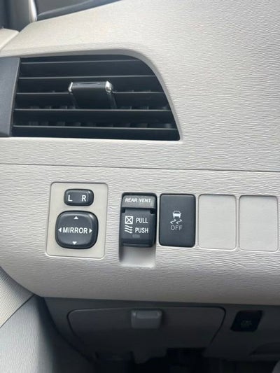 2011 Toyota Sienna XLE AAS