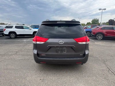 2011 Toyota Sienna XLE AAS