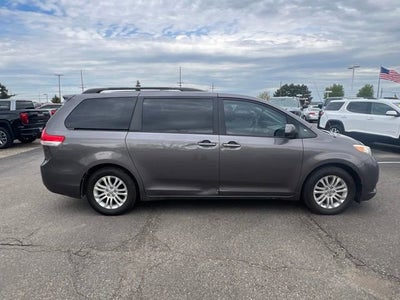 2011 Toyota Sienna XLE AAS