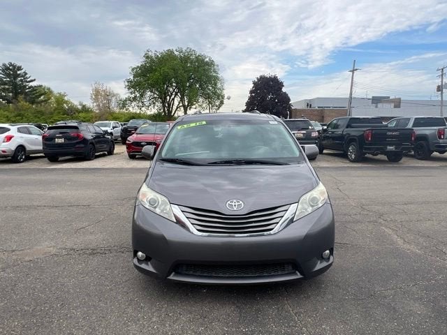 2011 Toyota Sienna XLE AAS