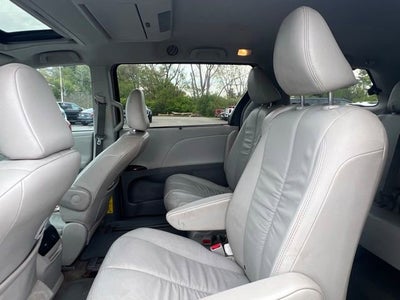 2011 Toyota Sienna XLE AAS