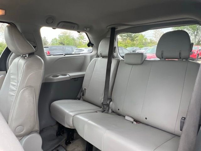 2011 Toyota Sienna XLE AAS