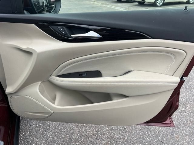 2019 Buick Regal Sportback Essence