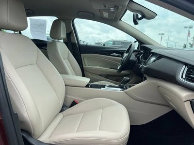 2019 Buick Regal Sportback Essence