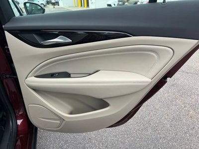 2019 Buick Regal Sportback Essence