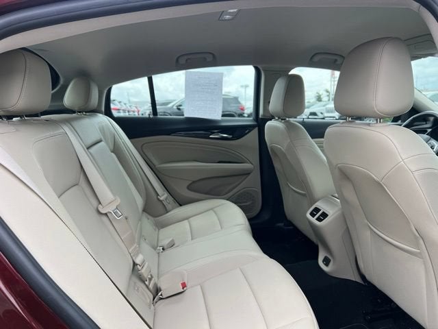2019 Buick Regal Sportback Essence