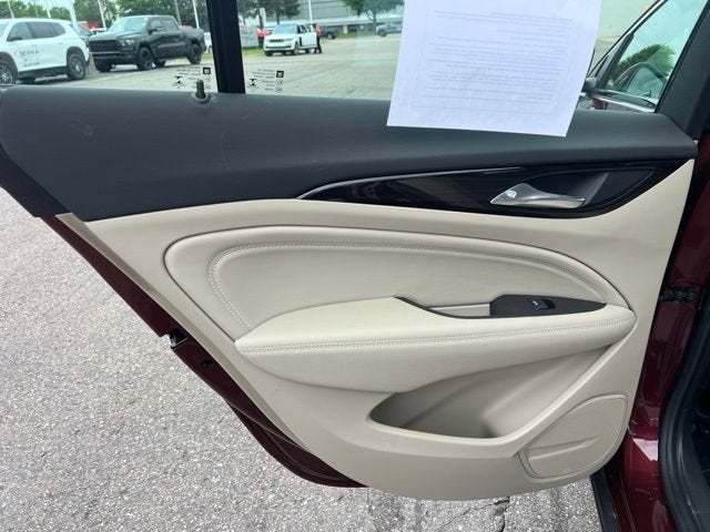 2019 Buick Regal Sportback Essence