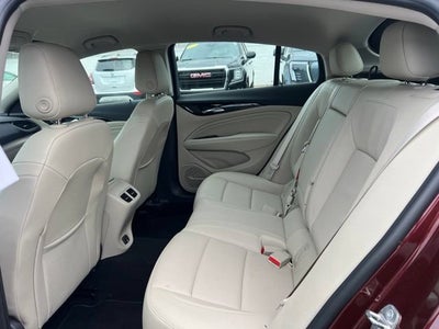 2019 Buick Regal Sportback Essence