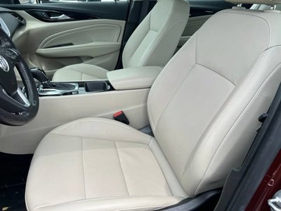2019 Buick Regal Sportback Essence