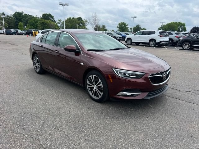 2019 Buick Regal Sportback Essence
