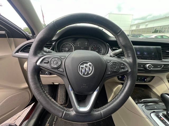 2019 Buick Regal Sportback Essence