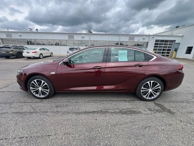 2019 Buick Regal Sportback Essence