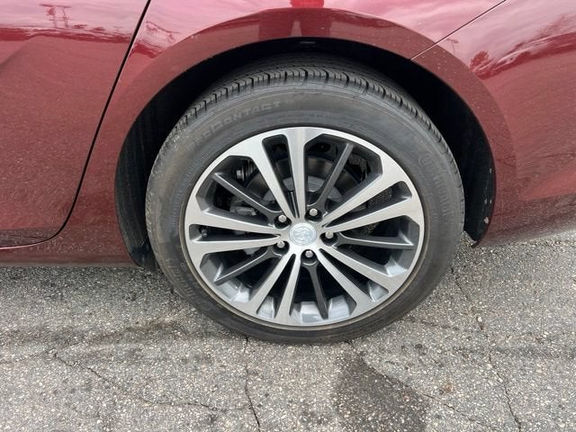 2019 Buick Regal Sportback Essence