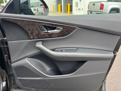 2022 Audi Q8 Premium Plus