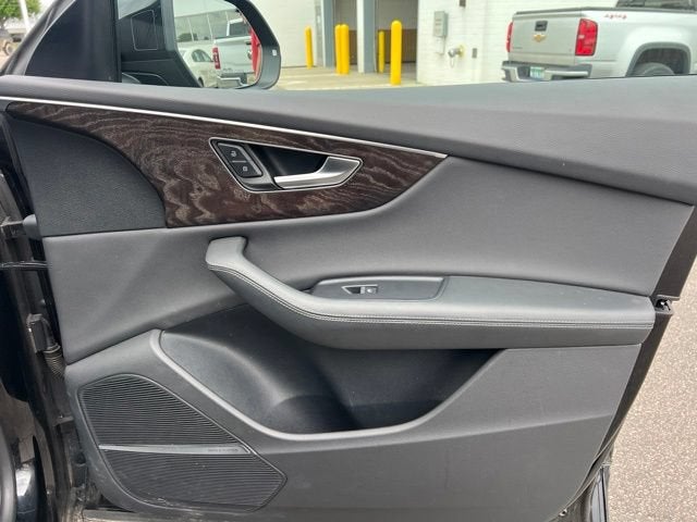 2022 Audi Q8 Premium Plus
