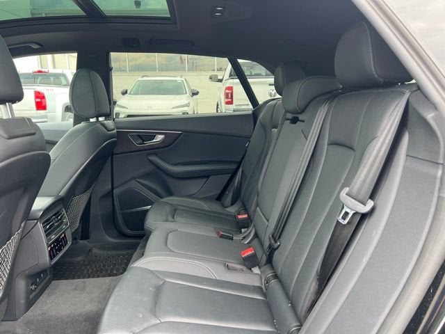 2022 Audi Q8 Premium Plus