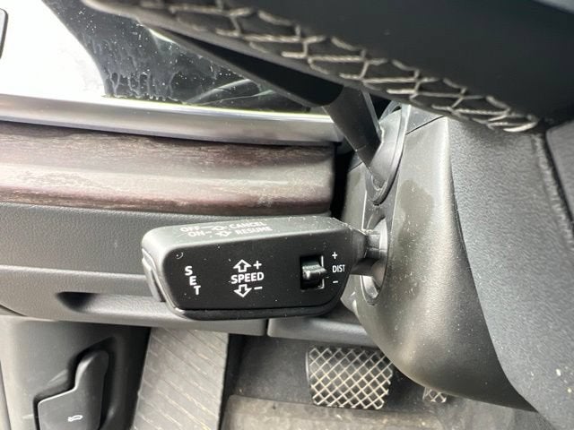 2022 Audi Q8 Premium Plus