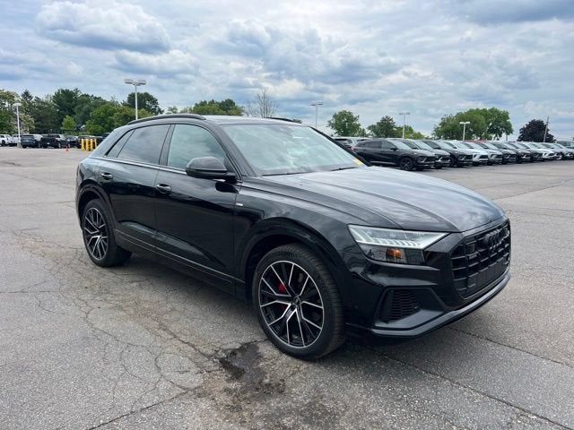 2022 Audi Q8 Premium Plus