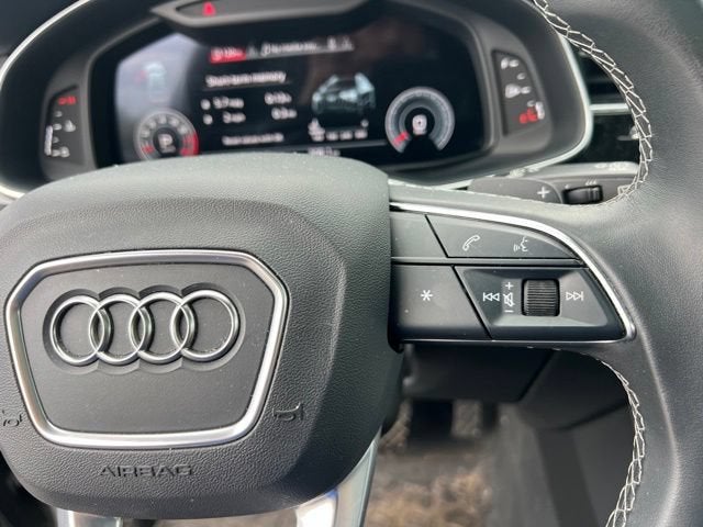 2022 Audi Q8 Premium Plus