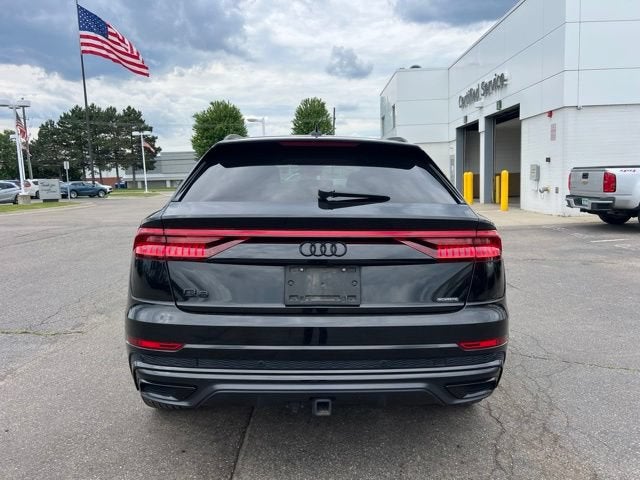 2022 Audi Q8 Premium Plus