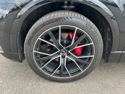 2022 Audi Q8 Premium Plus