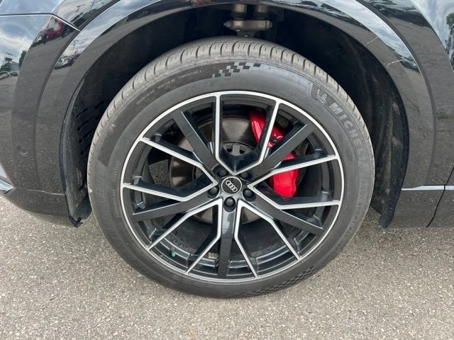 2022 Audi Q8 Premium Plus